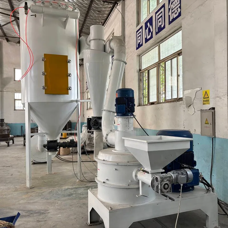 Pulvérisateur ultrafin de paille de culture